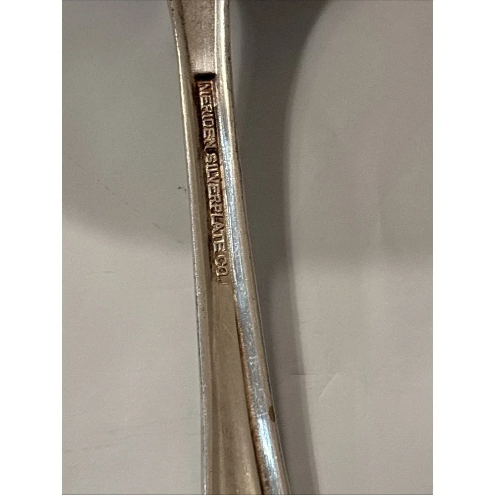 Vintage! MERIDEN SILVER CO. Large Pie/Cake Silver-Plated Server First Lady 1960s